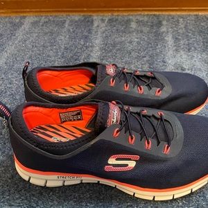 Sketchers Air-Cooled Memory Foam sneakers